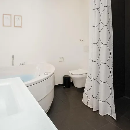 Haderslev With A Fireplace 08 *